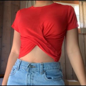 ❤️red crop too with wrap detail❤️